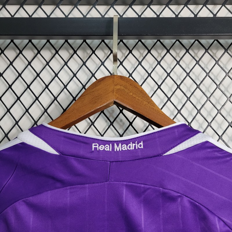 Retro 06/07 Real Madrid Third Purple Jersey