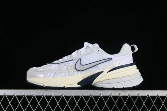 Nike Runtekk V2K Retro Low-Top Running Shoes with Cushlon Midsole - FD0736-102