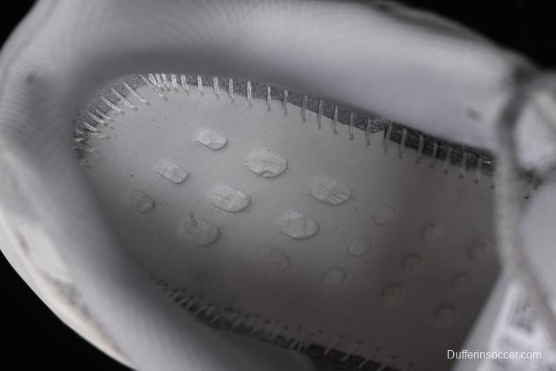 Adidas Yeezy Boost 700 V2 Static Running Shoes - EF2829