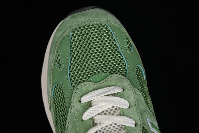 New Balance Made In USA M993 Series Classic Retro Running Shoes - U993GW