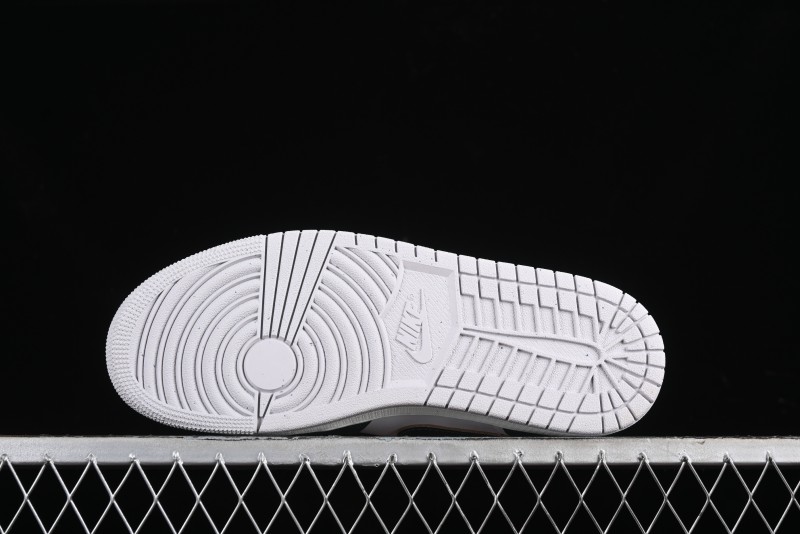 Nike Air Jordan 1 Low Retro Casual Sneakers in White Green - FQ7687-300