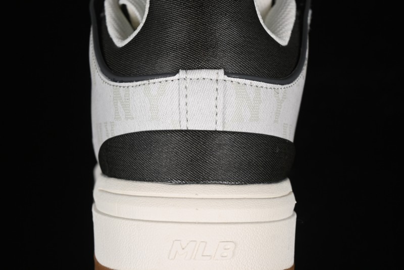 New York Yankees Chunky Liner Mid Denim Monogram Sandals with Velcro Closure and Thick Sole - 3ASXCHL4N50GRS