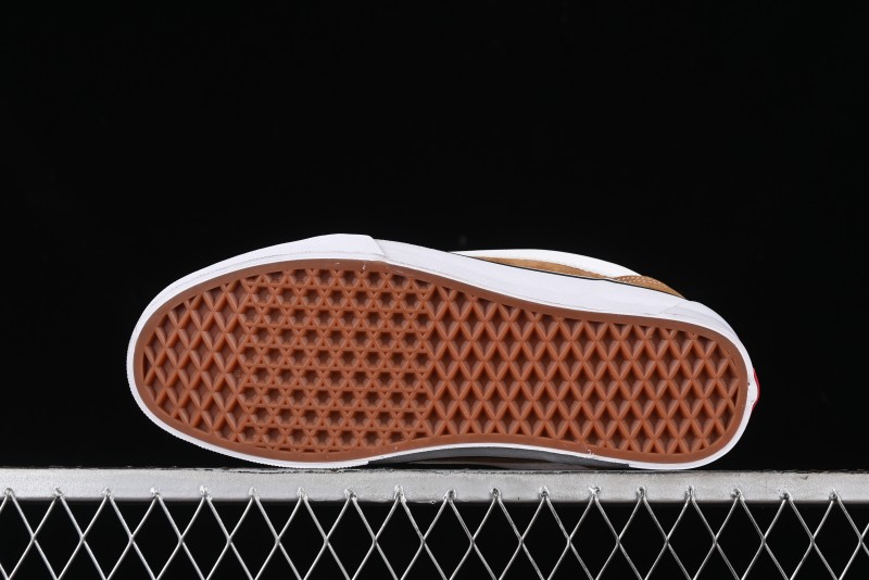 Vans Classics Knu Skool Retro Sneakers with Enlarged Toe and Thickened Trim - VN000CS0BR0