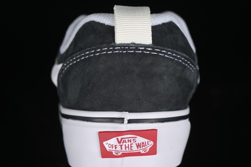 Vans Classics Knu Skool Full-Grain Leather Retro Sneakers - VN000CS0BGF
