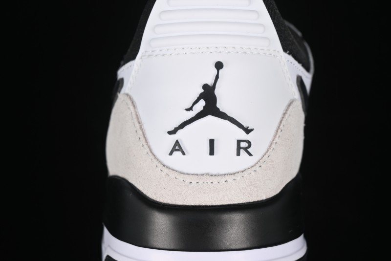 Nike Air Jordan Legacy 312 Low Sneakers with Velcro Strap and Triple Design - HV1811-101