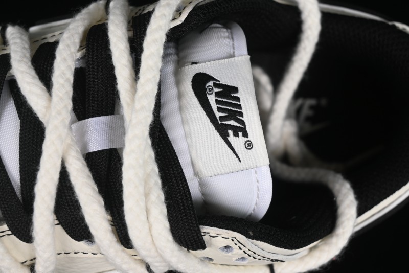 Nike SB Dunk Low Supreme Collaboration - Beige Black Mini Swoosh Anniversary Customized Low-Top Casual Skate Shoes - XX2025-566