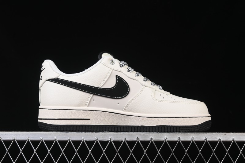 Nike Air Force 1 '07 Low Stussy Collaboration - Black Woven Label Low-Top Casual Sneakers - SJ6698-011