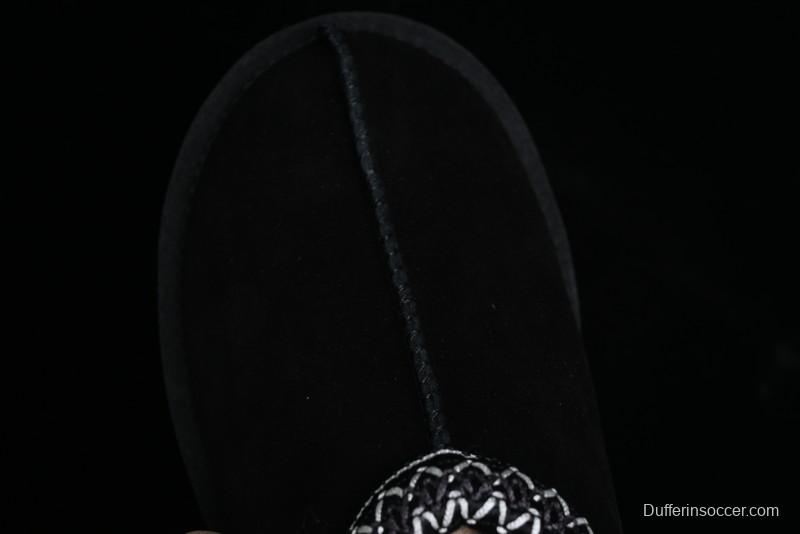 UGG Classic Mini II Snow Boots with TREADLITE Outsole - 5955