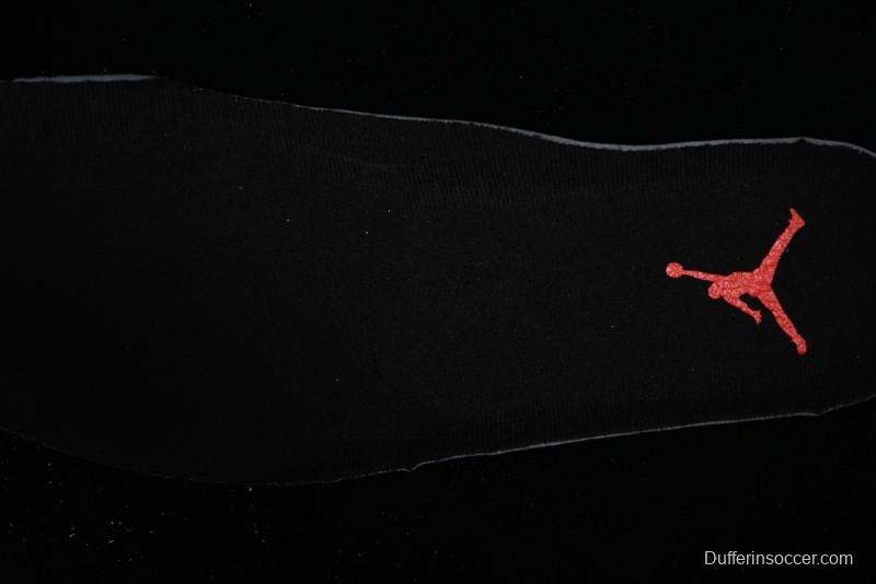 Nike Air Jordan 13 Retro Basketball Shoes in Black/White - 414571-104