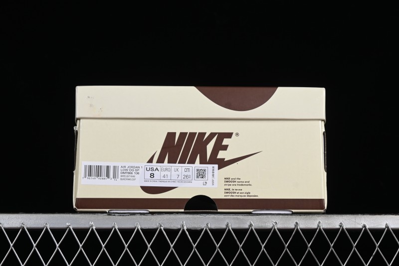 Nike Travis Scott x Air Jordan 1 Low OG AJ1 Reverse Swoosh Sneakers - DM7866-106