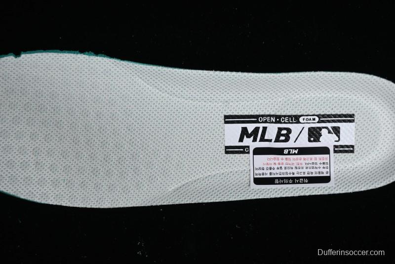 MLB Chunky Liner Basic New York Yankees Thick Sole Casual Sneakers with 6cm Height Increase - 3ASXCA12N43RDS