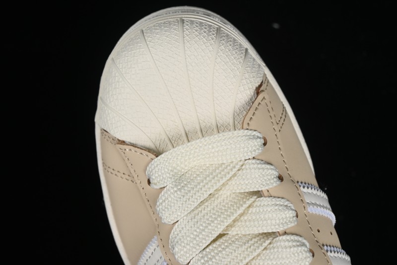 Adidas Originals Superstar Casual Sneakers with Shell Toe Design - IE3039