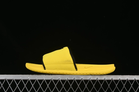 Nike Kobe Offcourt Slide Casual Sandals with Hyper Royal Snake Print Strap - IF2870-700