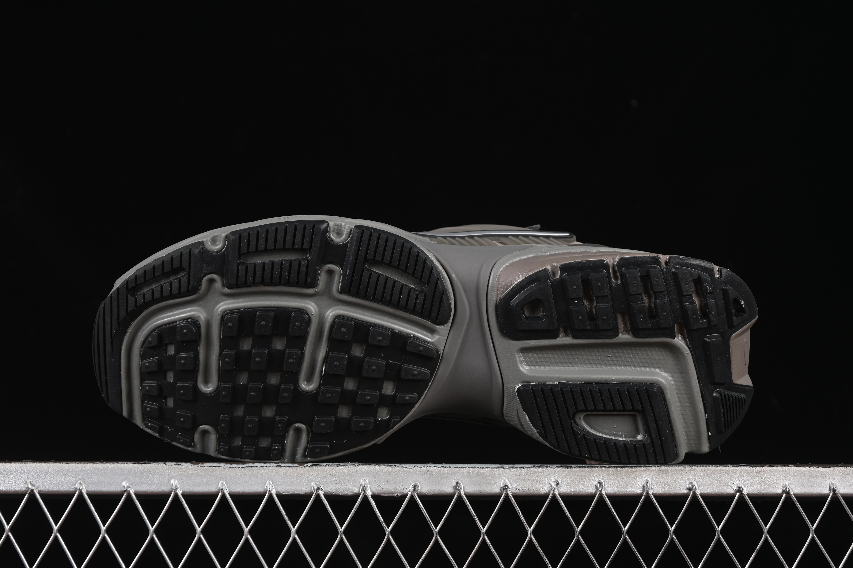 Nike V2K Run Cushioned Anti-Slip Retro Low-Top Running Shoes - HQ1678-200