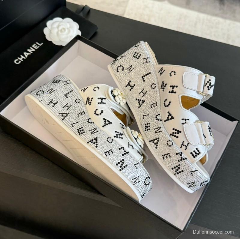 2025 CHANEL White Leather Slippers LY00330