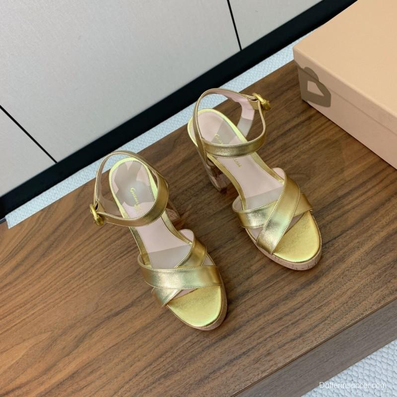 2025 Women Gianvito Rossi Gold Leather Platform Sandals KFY00320