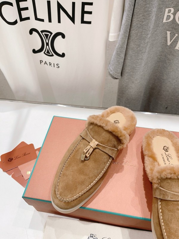 2024 Slippers LP Beige Suede Fur Slip-on