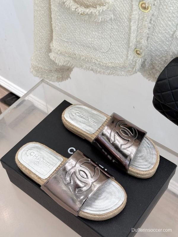 2025 Slippers Chanel Metallic Leather Slippers