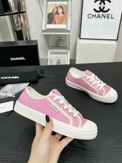 2025 Women Chanel Pink Canvas Sneakers