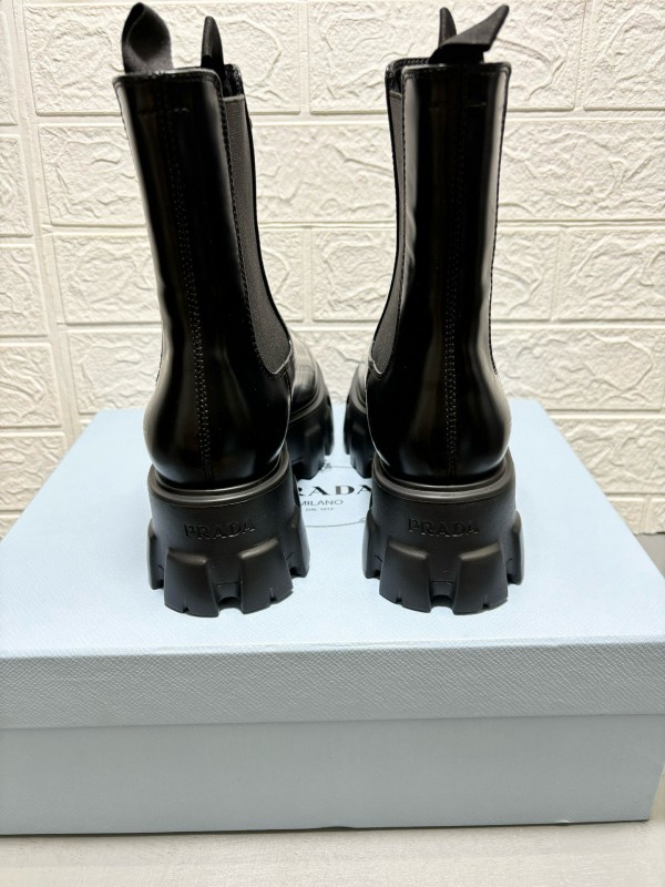 2024 Women Prada Black Leather Chelsea Boots MJ00380