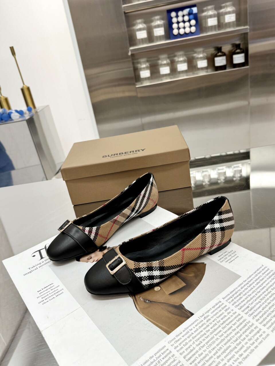 2025 Women Burberry Beige Black Fabric Leather Ballet Flats LY00250