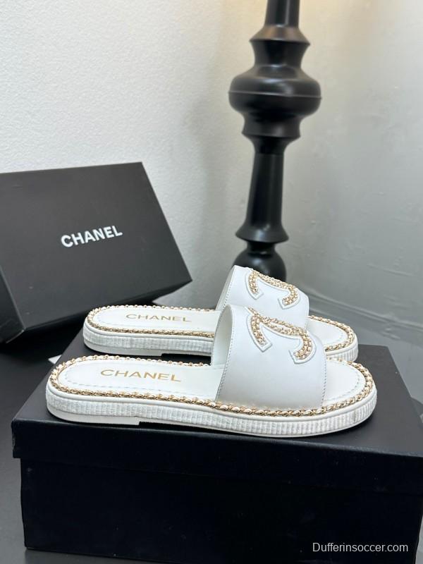 2025 Slippers CHANEL White Leather Woven Chain CC Logo LY00320