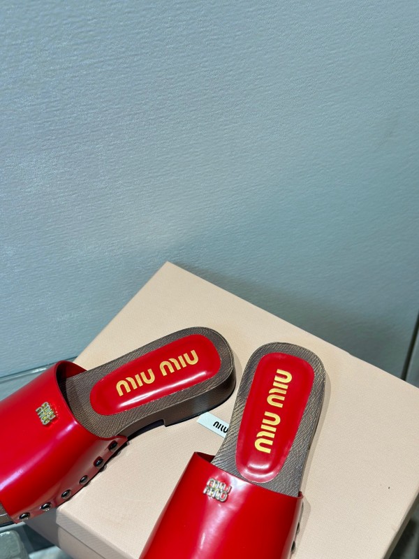 2025 Women Miu Miu Red Leather Slippers
