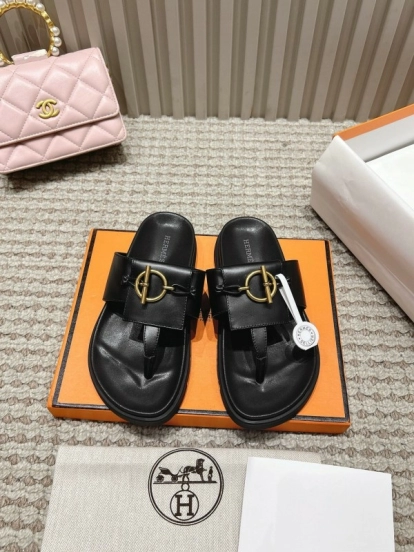 2025 Slippers Hermès Black Leather Slippers LY00270