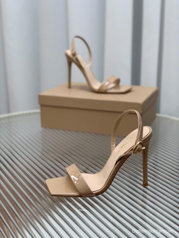 2025 Women Gianvito Rossi Beige Patent Leather Sandals