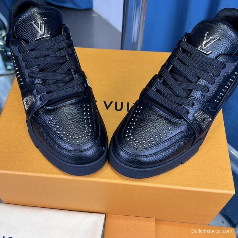2025 Men Louis Vuitton Black Leather LV Trainer