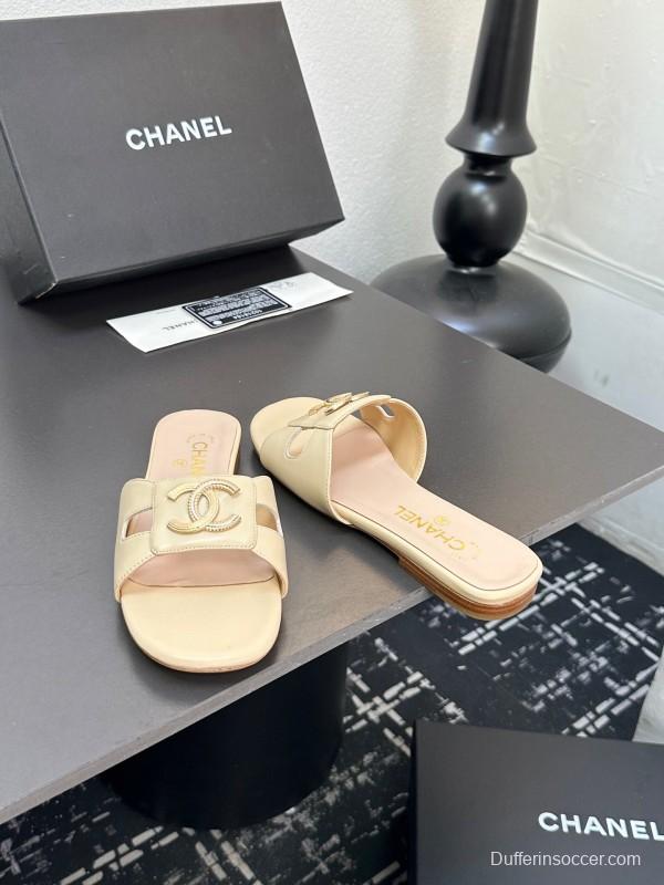 2025 Slippers Chanel Beige Leather Slippers