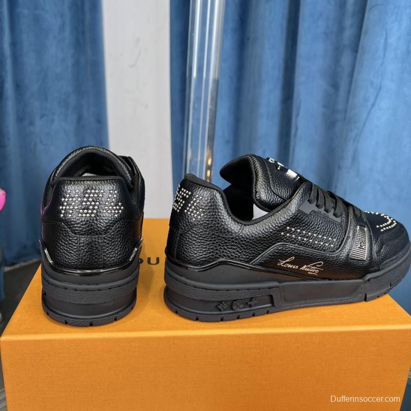 2025 Men Louis Vuitton Black Leather LV Trainer
