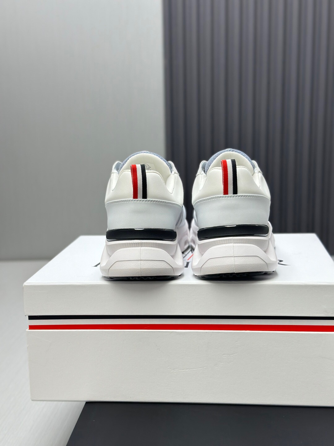 2025 Unisex Moncler White Grey Black Nylon GORE-TEX Trailgrip GTX Outdoor Sneakers KFY00390