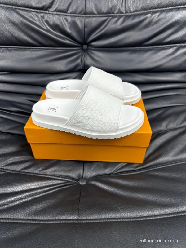 2025 Unisex Louis Vuitton White Leather Slippers AS00170