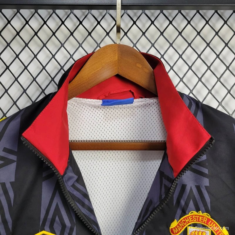 25/26 Manchester United Jacket Retro Black Pattern Windbreaker