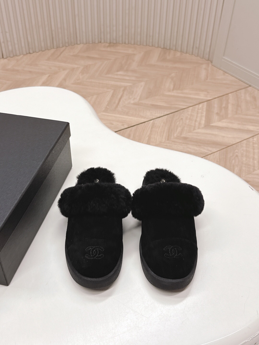 Chanel 2025/SS Fall Winter New Fur Slippers Half-Drag - KFY00310