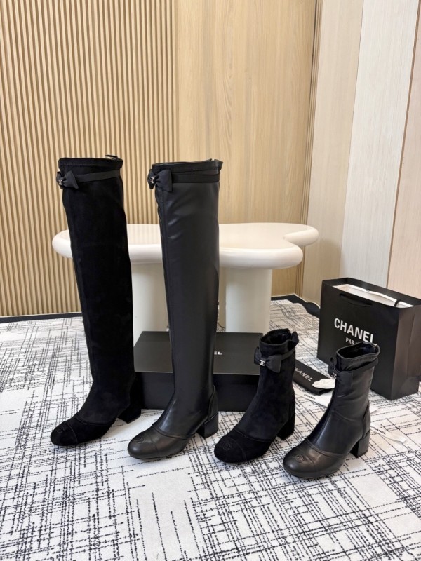 Chanel Classic Chunky Heel Back Zipper Ankle Boots - LY00320