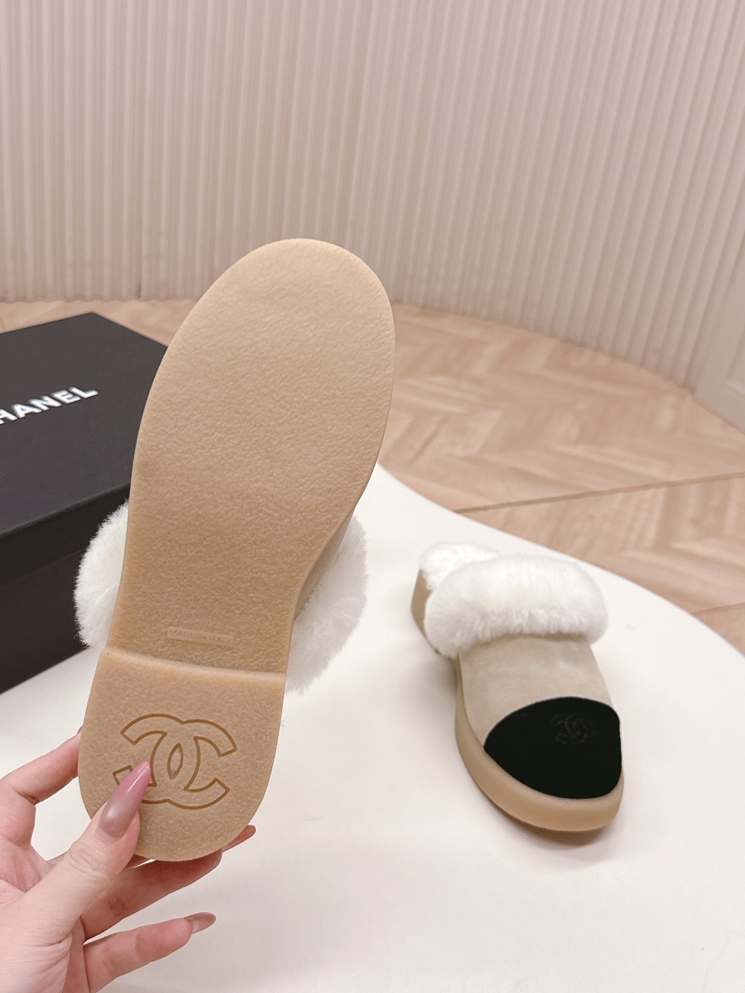 Chanel 2025/SS Fall Winter New Fur Slide Sandals Half-Drag - KFY00310