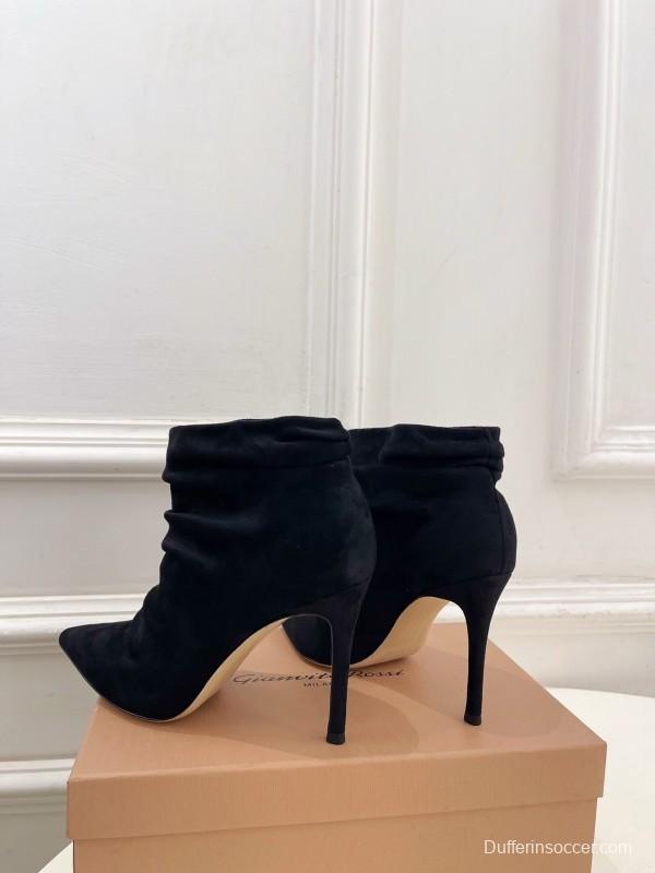 Gianvito Rossi Fall Winter 2025 GR Pointed Toe Retro Pleated High Heel Ankle Boots - KFY00340