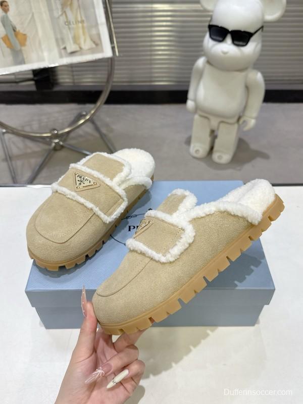 Prada Fall/Winter 2025 New Fur Mule Slippers with Triangle Buckle Bread Loaf Toe - KFY00270