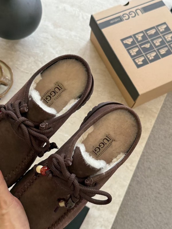 UGG Fall Winter 2025 Potato Wool Slippers Retro Acrylic Buckle Design - KFY00250