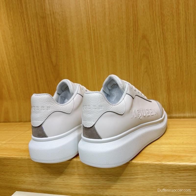 Alexander McQueen Spring 2025 Collection Platform Sneakers with Thick Sole Design - AS00320