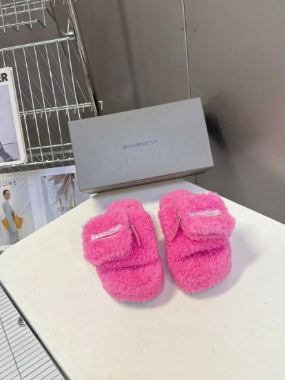 Balenciaga 2025 SS Couple Edition Cola Fur Slippers - KFY00230