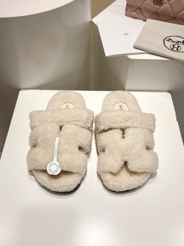 H Love Erjiu Full Wool Slippers with Wavy Fur Design - LY00270