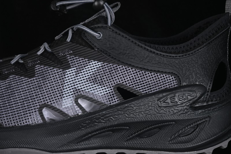 Keen Zionic Adv Waterproof Hiking Shoes with Quick-Dry Fabric - 1031947 Triple Black