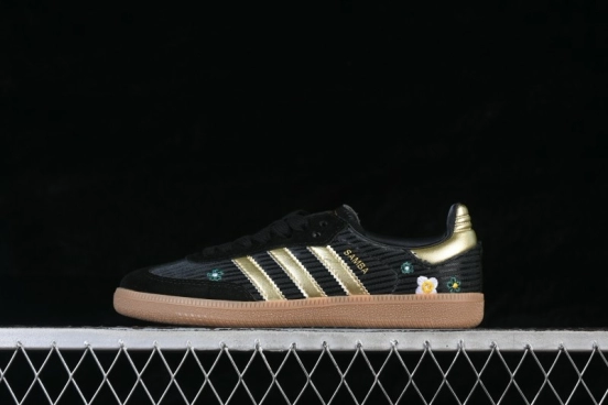 Adidas Samba OG Classic Skateboarding Shoes with Retro Suede Design - IH1331