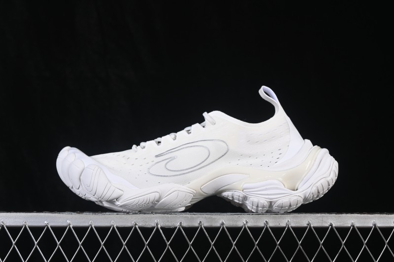 Balenciaga Anatomic Runner Low-Top Lifestyle Sneakers with Five-Toe Structure - WANRN9000