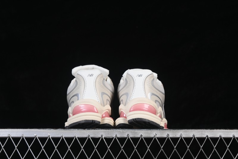 New Balance 2000 Series Retro Chunky Dad Shoe Casual Running Sneakers - U20008XQ