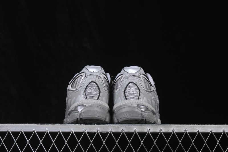 Asics Gel-NYC Retro Running Shoes with Breathable Mesh and Gel Cushioning - 1203A280-021