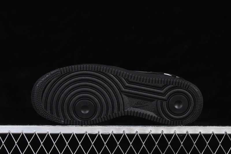 Nike CDG x Air Force 1 '07 Low Collaborative Sneakers with Full-Grain Leather Upper - IB9949-001